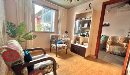 Casa ampla com pátio no Arco Iris