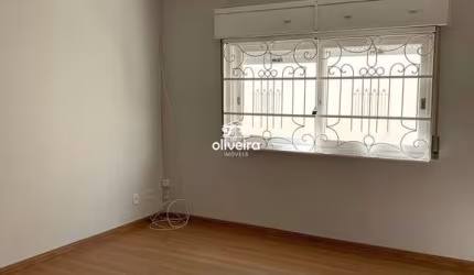 Apartamento, próximo a av. Dom Joaquim,com, sala de estar,02 dormitórios.