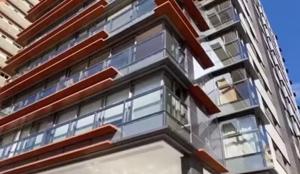 Apartamento com 4 suítes na mata da Praia - Vista para o mar