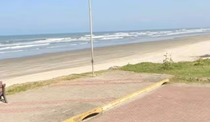 SÃO 2 CASAS NO MESMO TERRENO POR 200 MIL