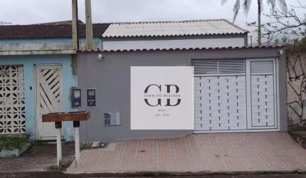 LINDA CASA LADO PRAIA EM MONGAGUÁ