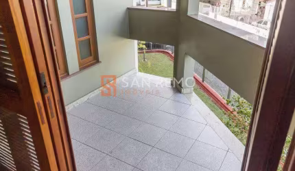Casa com 4 quartos à venda na Rua Benjamin Gerlach, 1458, Fazenda Santo Antônio, São José, 1080 m2 por R$ 2.300.000
