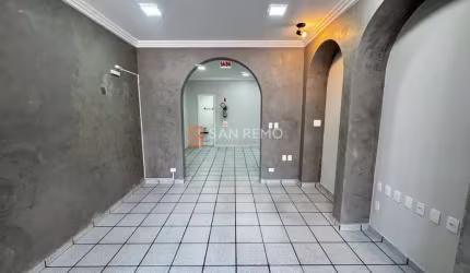 Ponto comercial para alugar na Rua Delamar José da Silva, 95, Kobrasol, São José, 52 m2 por R$ 3.800
