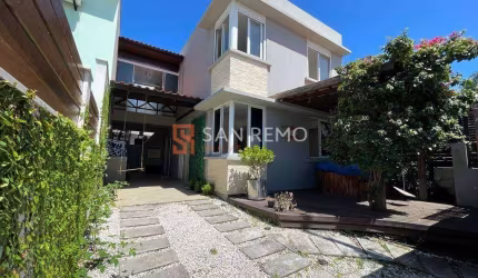 Casa com 3 quartos para alugar na Rua Todas as Luas, 31, Campeche, Florianópolis, 110 m2 por R$ 6.000