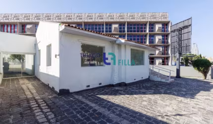 Casa comercial em excelente localização