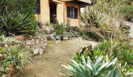 Chalé estilo europeu. Oportunidade em Petrópolis/RJ