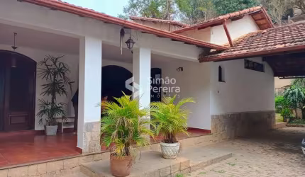 Localização Perfeita Para Morar ou Estabelecer Seu Negócio  No Centro De Paraíba Do Sul!