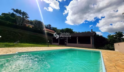 Casa diferenciada à venda no condomínio mais bem estruturado de Simão Pereira - MG