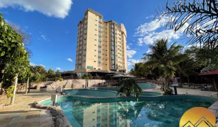 Lindo Flat mobiliado a venda em Caldas Novas, com piscinas termais, rodeado de muita natureza