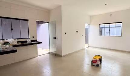 Casa prontinha para morar no Residencial Jardim Tangará em Caldas Novas!