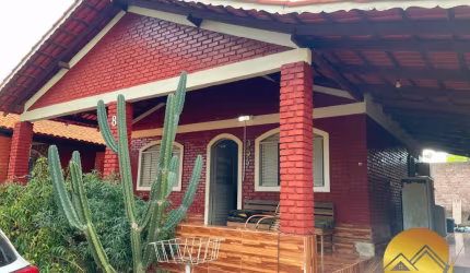 Chalé muito barato em Caldas Novas com 2 quartos, 1 banheiro, varanda com churrasqueira, mobiliado