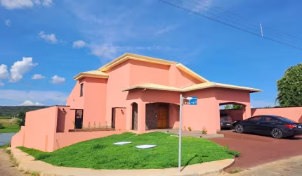 Sobrado de Alto padrão no Condomínio Marinas Di Caldas! Localização privilegiada com vista para o Lago Corumbá