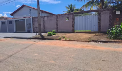 Lote em excelente localização no Itanhangá 2 em Caldas Novas com 360 metros, murado, escriturado, asfalto