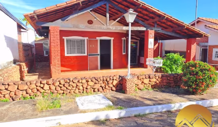 Descubra o seu refúgio ideal com este chalé encantador e super acessível