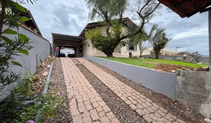 Casa com 3 dormitórios para alugar no bairro Nações em Timbó/SC