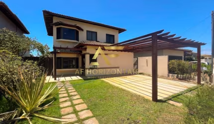 Casa mobiliada, com piscina, no Condomínio Alamedas do Sol (Aruana), com 3 quartos (1 suíte).