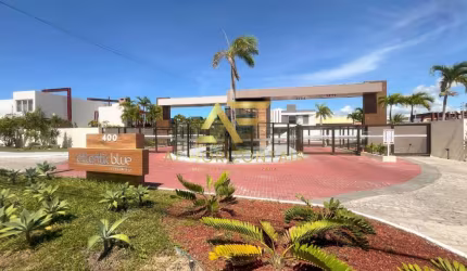 Lote de esquina no Condomínio Atlantic Blue (Aruana), com 465 m².