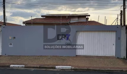 Sobrado à venda em Campinas, Jardim Margarida, com 3 quartos, com 215 m²