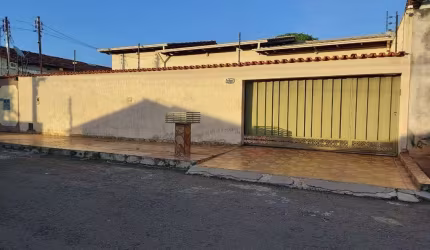 Casa com 3 quartos à venda na Tucuruí, 6, Jardim das Oliveiras, Anápolis por R$ 440.000