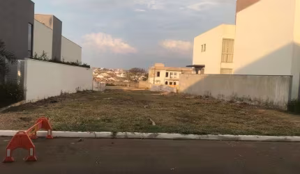 Terreno à venda na Di Cavalcante, 13, Condomínio Residencial Belas Artes, Anápolis por R$ 700.000