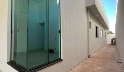 Casa com 3 quartos à venda na Maracajaú, 3, Setor Summerville, Anápolis por R$ 285.000