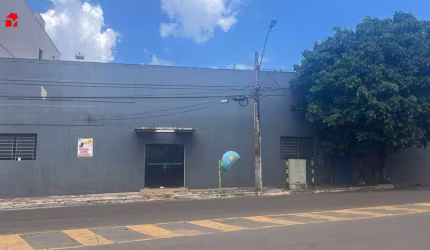 Barracão / Galpão / Depósito com 12 salas para alugar na Miguel João, 251, Vila Jussara, Anápolis por R$ 3.500
