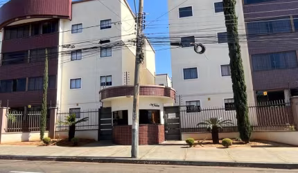 Apartamento com 3 quartos para alugar na Juscelino Kubitschek, 1032, Jundiaí, Anápolis por R$ 1.350