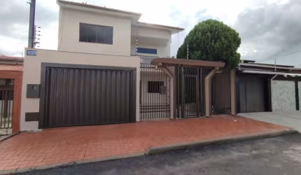 Casa com 3 quartos à venda na Suécia, 18, Vila Santa Isabel, Anápolis por R$ 900.000