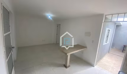 Casa com 2 dormitórios à venda, 73 m² por R$ 260.000 - Vila Assis - Sorocaba/SP
