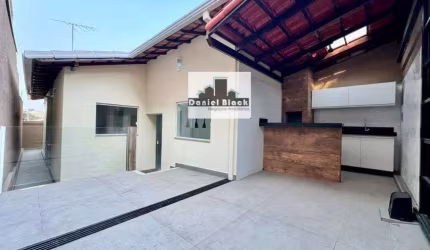Casa Plana e Independente com 3 Quartos e Suíte | 90 m² | Bairro Candelária - BH