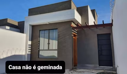Casa totalmente individual, com 3 quartos, 2 banheiros, localizada no Novo Centro, Santa Luzia.