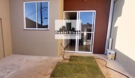 Casa de 3 Quartos com Área Privativa no Bairro Imperial - Santa Luzia, MG
