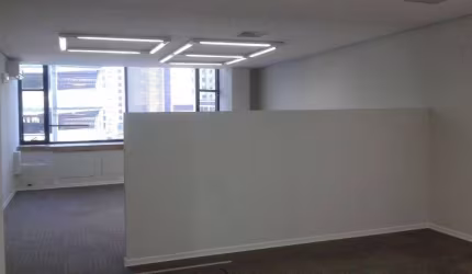 SALA COMERCIAL A VENDA OU LOCAÇÃO, NO BAIRRO CIDADE MONÇÕES, ZONA SUL DE SÃO PAULO