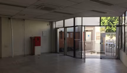 Prédio comercial para locação, com 550m² de área total na Casa Verde