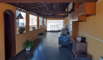 VENDA DE SOBRADO VILA PAULISTANA ZN/SP,  1 SALA AMPLA DE 2 AMBIENTES, 3 DORMITÓRIOS SENDO 1 SUÍTE E 2 VAGAS