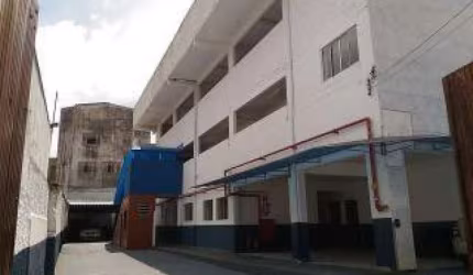 IMÓVEL COMERCIAL EM SANTO AMARO 950 M DO TERMINAL.