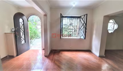 Locação  Casa Comercial em Higienópolis, São Paulo: 6 Salas, 1 Banheiro