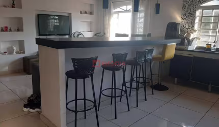 Casa a venda em vila Medeiros com 240m2, Sala ,Cozinha, 4 Quartos e 3 Vagas de carro
