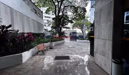 LOCAÇÃO CONJUNTO COMERCIAL NA CONSOLAÇÃO, 5 SALAS E 6 VAGAS