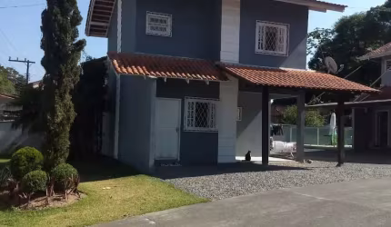 Lindo sobrado em condomínio fechado, ( Averbado)