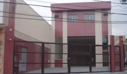 1 SALÃO LINDO COMERCIAL e 4 SALAS: PISO SUPERIOR