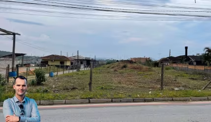 Lote 1530m² a venda no Bairro Pedra Branca
