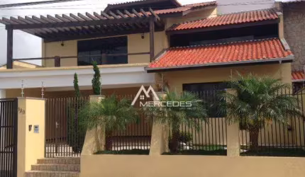 Casa com 3 suítes + 1, 360 m² por R$ 2.200.000 - Ressacada - Itajaí/SC