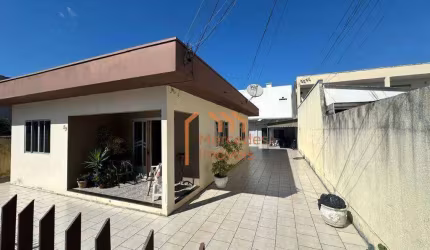 Casa com 2 dormitórios à venda, 120 m² por R$ 850.000,00 - Dom Bosco - Itajaí/SC