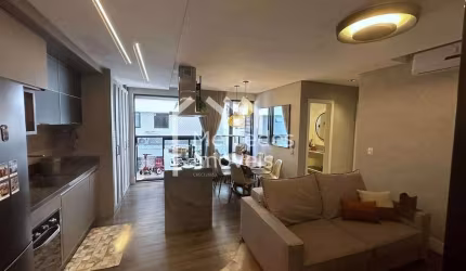 Apartamento com 1 suíte + 2 dormitórios à venda, 79 m² por R$ 910.000 - Centro - Itajaí/SC