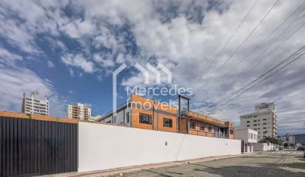 Sala para alugar, 250 m² por R$ 8.275,01/mês - Vila Operária - Itajaí/SC