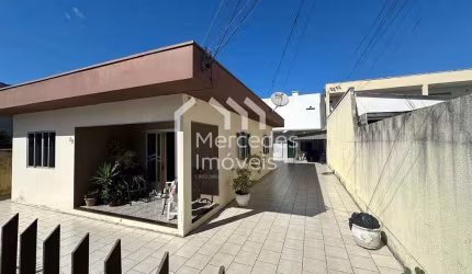 Casa com 2 dormitórios à venda, 120 m² por R$ 850.000,00 - Dom Bosco - Itajaí/SC