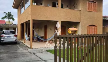 SOBRADO ESPAÇOSO NO BALNEÁRIO GAIVOTAS