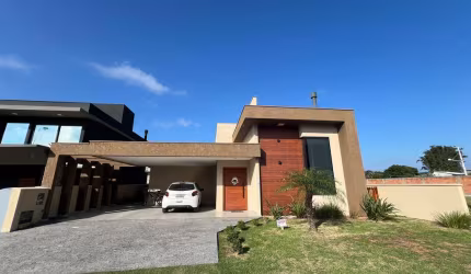 Casa - Padrão, para Venda em Florianópolis/SC