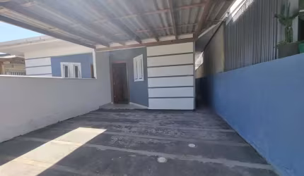 Casa - Alvenaria, para Venda em Florianópolis/SC